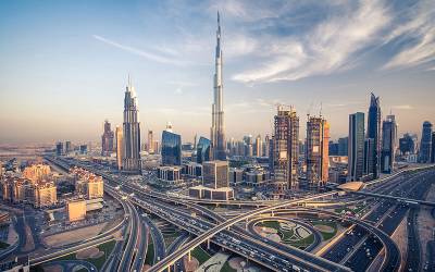 دبئی کی سب سے بلند عمارت برج خلیفہ کی چھت برائے فروخت