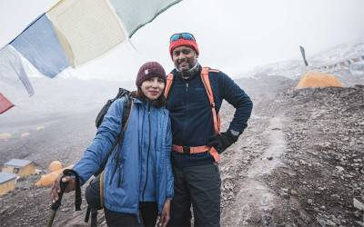 احمد اور انعم عزیز، 8 ہزار میٹر سے بلند چوٹی سر کرنیوالا پہلا پاکستانی جوڑا بن گئے