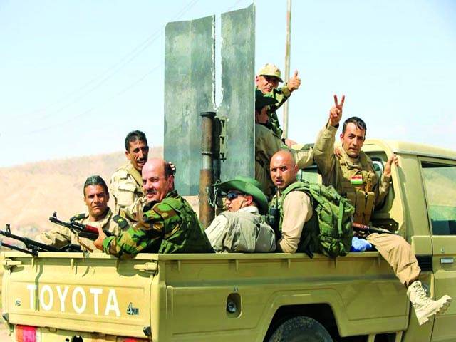 کردستان : کرد فوجی ایک علاقے میں گشت کررہے ہیں