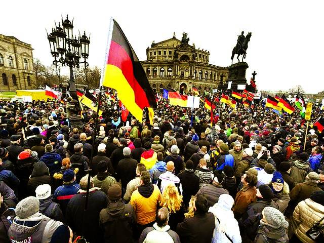 برلن: جرمن باشندے حکومت کے خلاف احتجاج کر رہے ہیں
