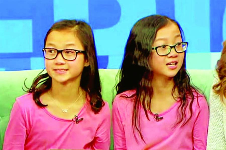  بچپن میں بچھڑنے والی چینی بچیاں دس سال بعد مل گئیں