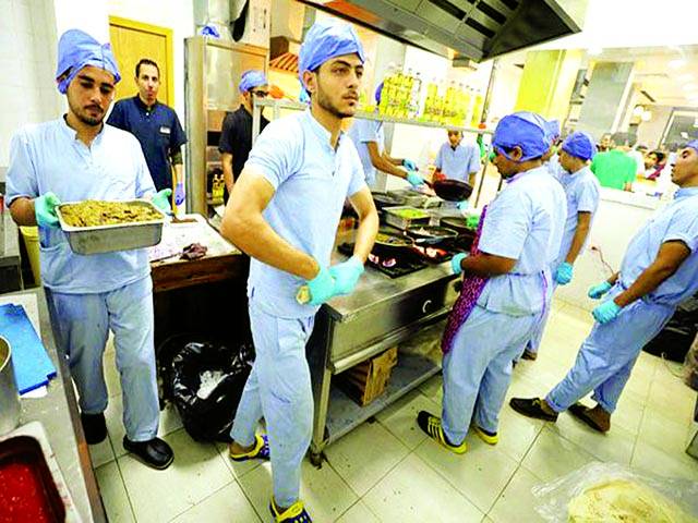  مصر میں ہسپتال نما ریستوران، ملازمین کی اکثریت ڈاکٹروں پر مشتمل