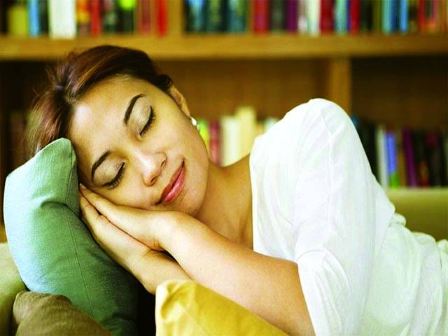  دوپہر کو کچھ دیر کی نیند یادداشت 5 گنا بہتر بنائے، طبی تحقیق 