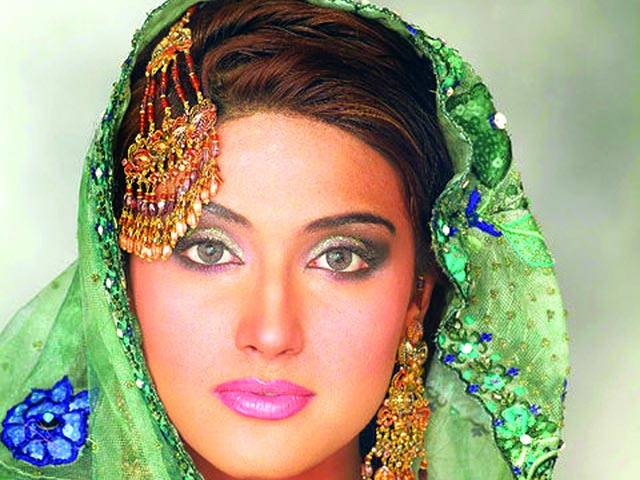 پاکستان فلم انڈسٹری کو مضبوط دیکھنا چاہتی ہوں ،زارا شیخ