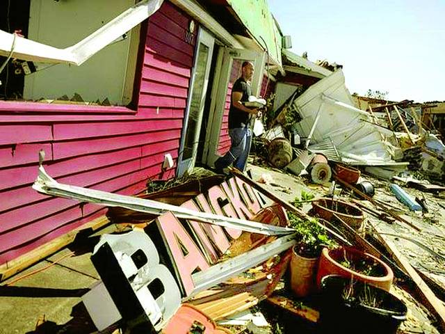  واشنگٹن : امریکی ریاست فلوریڈا میں سمندری طوفان سے آنے والی تباہی کا منظر 